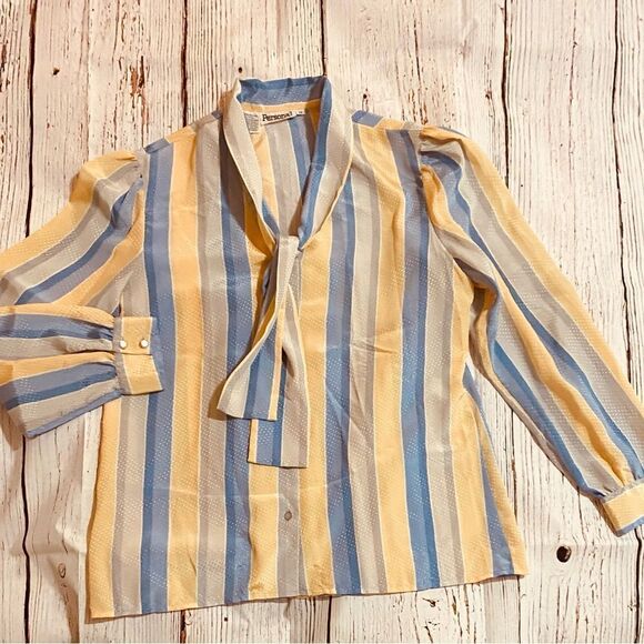 Tops - Vintage Work Blouse 👚 size 12